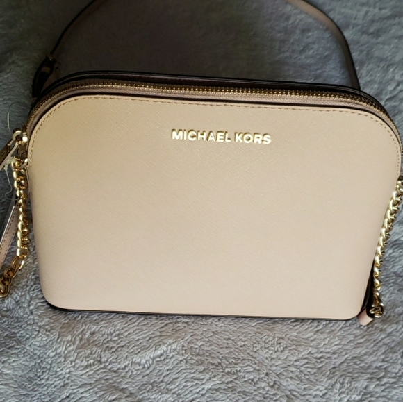 Michael Kors Handbags - Michael Kors Cindy Ballet Dome Crossbody